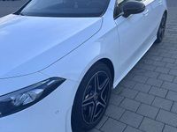 Gebraucht Mercedes A200 AMG line 163 PS (119 kW) 2021 Weiß Limousine