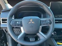 Neu Mitsubishi Outlander P-HEV Basis 306 PS (225 kW) 2026 Schwarz SUV