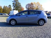 Gebraucht Toyota Verso Edition 147 PS (108 kW) 2011 Blau Van / Kleinbus