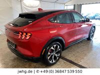 Gebraucht Ford Mustang Mach-E 197 kW (269 PS) 2021 Rot SUV
