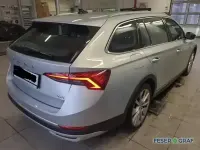 Gebraucht Skoda Octavia 150 PS (110 kW) 2023 Brillantsilber metallic Kombi