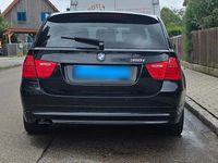 Gebraucht BMW 318 143 PS (105 kW) 2011 Schwarz Kombi