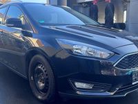 Gebraucht Ford Focus Business Edition 125 PS (91 kW) 2015 Schwarz Kombi