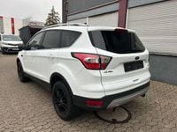 Gebraucht Ford Kuga Trend 120 PS (88 kW) 2017 Weiß SUV