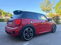 Używany Mini John Cooper Works 231 KM (169 kW) 2017 Czerwony Hatchback