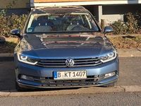 Gebraucht VW Passat 150 PS (110 kW) 2017 Blau Kombi