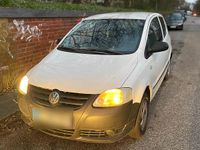 Gebraucht VW Fox 54 PS (39 kW) 2010 Weiß Kleinwagen