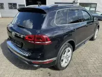 Gebraucht VW Touareg Executive 262 PS (192 kW) 2018 Deep black perleffekt SUV