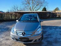 Gebraucht Mercedes B200 136 PS (100 kW) 2008 Silber Van / Kleinbus