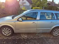 Gebraucht Opel Astra Edition 140 PS (102 kW) 2008 Silber Kombi