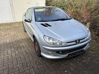 Gebraucht Peugeot 206 CC 109 PS (80 kW) 2003 Silber Cabrio