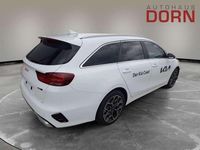 Neu Kia Ceed Spirit 140 PS (102 kW) 2025 Carraraweiss Kleinwagen