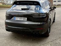 Second-hand Porsche Cayenne 460 CP (338 kW) 2023 Negru SUV
