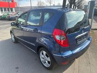 Gebraucht Mercedes A180 Avantgarde 116 PS (85 kW) 2010 Blau Limousine
