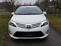 Gebraucht Toyota Avensis Premium 177 PS (130 kW) 2012 Weiß metallic Kombi