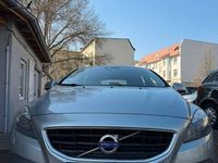Gebraucht Volvo V40 You! 114 PS (83 kW) 2014 Silber Limousine