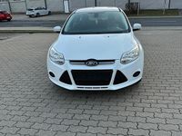 Usata Ford Focus 116 CV (85 kW) 2014 Bianco Station wagon