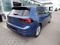 Gebraucht VW Golf VIII Life 116 PS (85 kW) 2024 Blau Limousine
