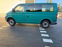 Gebraucht VW Caravelle 102 PS (75 kW) 2007 Grün Van / Kleinbus