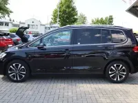 Gebraucht VW Touran Highline 150 PS (110 kW) 2021 Deepe black perleffekt Van / Kleinbus