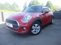 Gebraucht Mini ONE 102 PS (75 kW) 2016 Blazing red ii metallic Kleinwagen