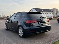 Gebraucht Audi A3 Sport 150 PS (110 kW) 2017 Blau Limousine
