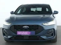 Gebraucht Ford Focus ST-Line X 155 PS (114 kW) 2024 Chroma blau Limousine