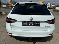 Gebraucht Skoda Superb 150 PS (110 kW) 2016 Weiß Kombi