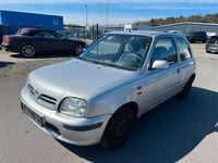 Usado Nissan Micra 60 HP (44 kW) 2002 Prateado Citadino