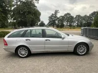 Gebraucht Mercedes C220 143 PS (105 kW) 2002 Grau Kombi