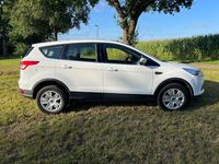 Gebraucht Ford Kuga Trend 150 PS (110 kW) 2016 Weiß SUV
