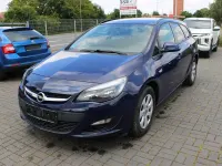 Gebraucht Opel Astra Selection 110 PS (80 kW) 2014 Blau Kombi