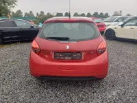 Gebraucht Peugeot 208 Allure 110 PS (80 kW) 2017 Rot Kleinwagen