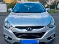 Gebraucht Hyundai Tucson 184 PS (135 kW) 2012 Silber SUV