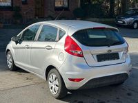 Gebraucht Ford Fiesta Trend 82 PS (60 kW) 2009 Silber Kleinwagen