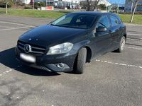 Gebraucht Mercedes A180 109 PS (80 kW) 2012 Schwarz Kleinwagen