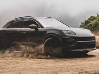 Gebraucht Porsche Macan 300 kW (408 PS) 2024 Vulkangraumetallic SUV
