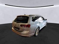 Gebraucht VW Passat 150 PS (110 kW) 2022 Silber Kombi