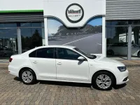 Gebraucht VW Jetta Life 105 PS (77 kW) 2013 Weiß Limousine