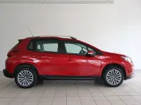 Gebraucht Peugeot 2008 Active 110 PS (80 kW) 2017 Lackierung ultimaterot/metallic SUV