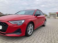 Gebraucht Audi A3 Advanced Plus 150 PS (110 kW) 2024 Rot Kombi