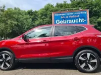 Gebraucht Nissan Qashqai Acenta 116 PS (85 kW) 2017 Rot SUV