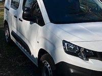 Gebraucht Peugeot Partner 131 PS (96 kW) 2019 Weiß Van / Kleinbus