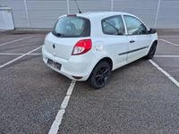 Gebraucht Renault Clio IV 75 PS (55 kW) 2012 Weiß Limousine