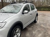 Używany Dacia Sandero Stepway 90 KM (66 kW) 2017 Szary Sedan/Limuzyna