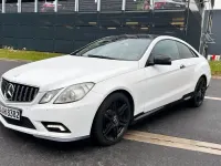 Używany Mercedes E350 AMG 231 KM (169 kW) 2010 Biały Coupe