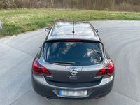 Gebraucht Opel Astra Design Edition 140 PS (102 kW) 2011 Grau Limousine