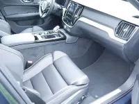 Gebraucht Volvo V60 Plus 455 PS (334 kW) 2024 Blau Kombi