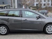 Gebraucht Ford Focus Business Edition 125 PS (91 kW) 2015 Grau Kombi
