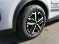 Neu Peugeot 2008 Style 144 PS (105 kW) 2025 Okenite weiß / metalliclackie SUV